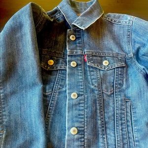 Kids levis jacket size 6, very nice condition